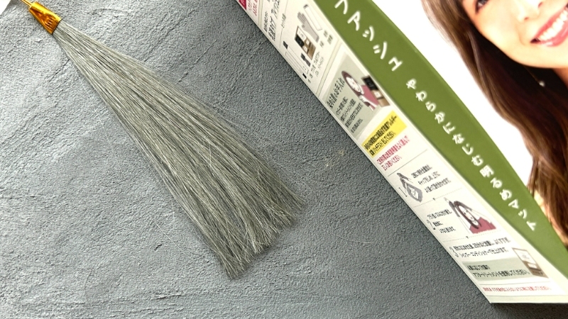 クレオディーテクリアリーカラー オリーブアッシュの毛束検証画像